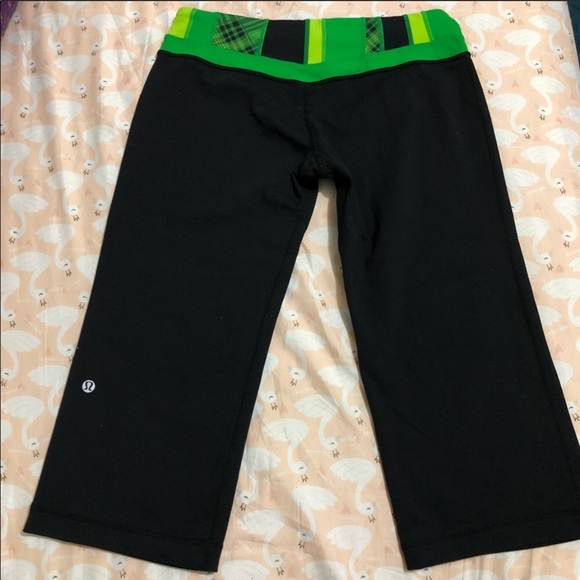 Lululemon Capri  pants size 6 - Picture 2 of 4